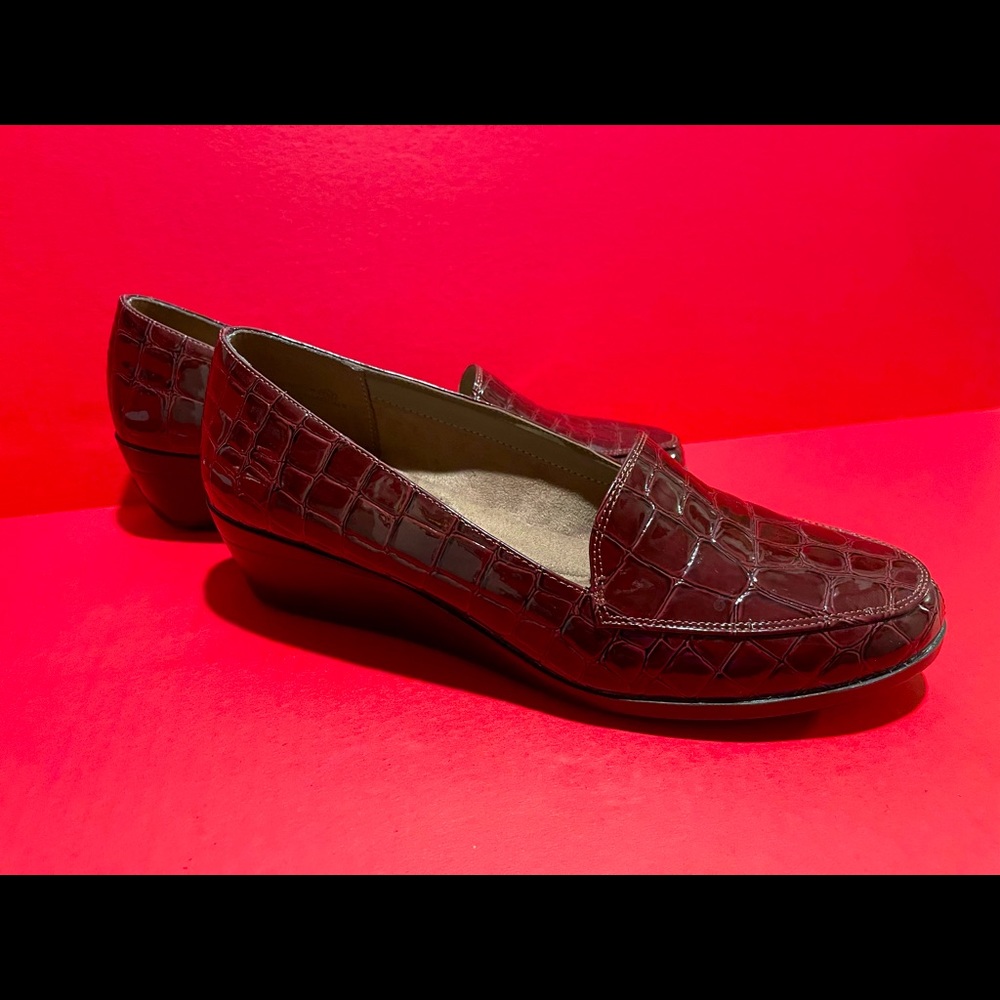 Aerosoles Croco wedges